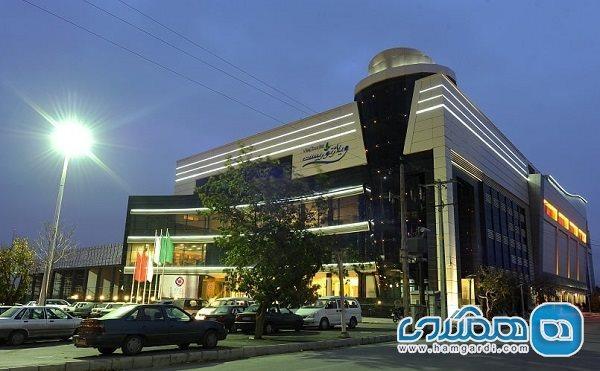 مرکز خرید ویلاژ جهانگرد یکی از مشهورترین مراکز خرید مشهد است