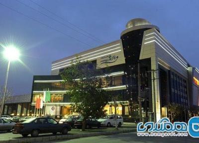 مرکز خرید ویلاژ جهانگرد یکی از مشهورترین مراکز خرید مشهد است
