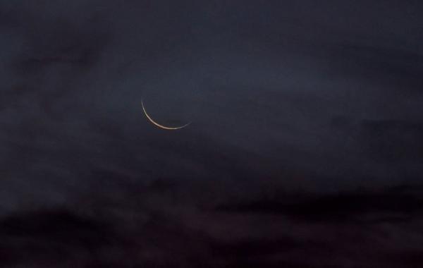 فرصت تماشای هلال باریک ماه در آسمان شب هفته چهارم آبان 1402